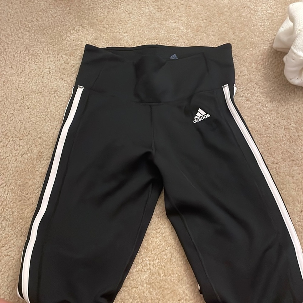Adidas Climalite Leggings with 3 Stripes on Pant Legs S